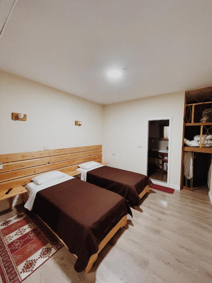 At Pikotiko'S - Korca City Rooms For Rent Exterior photo